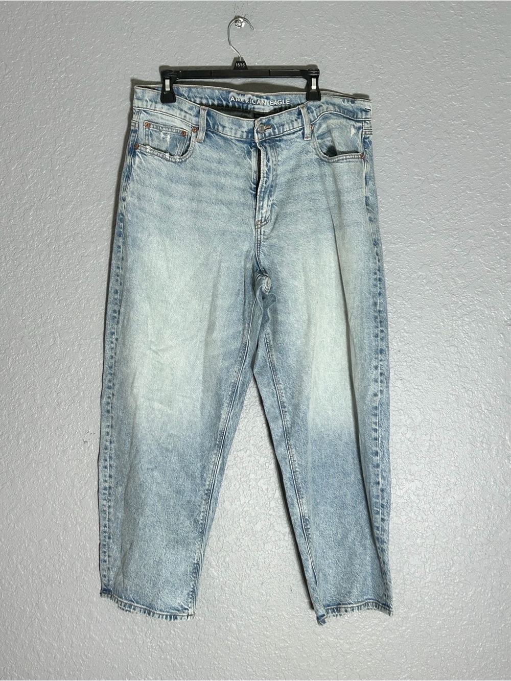 American Eagle Light Wash Straight-Leg Jeans Size 14 Regular NWT - Picture 2 of 5